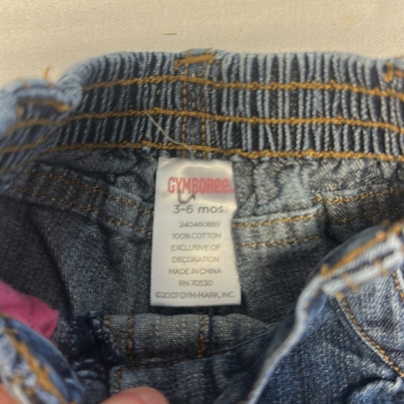 Gymboree - Vintage White Long Sleeve Onesie and Blue Jeans with embroidery Set - Picture 6 of 6